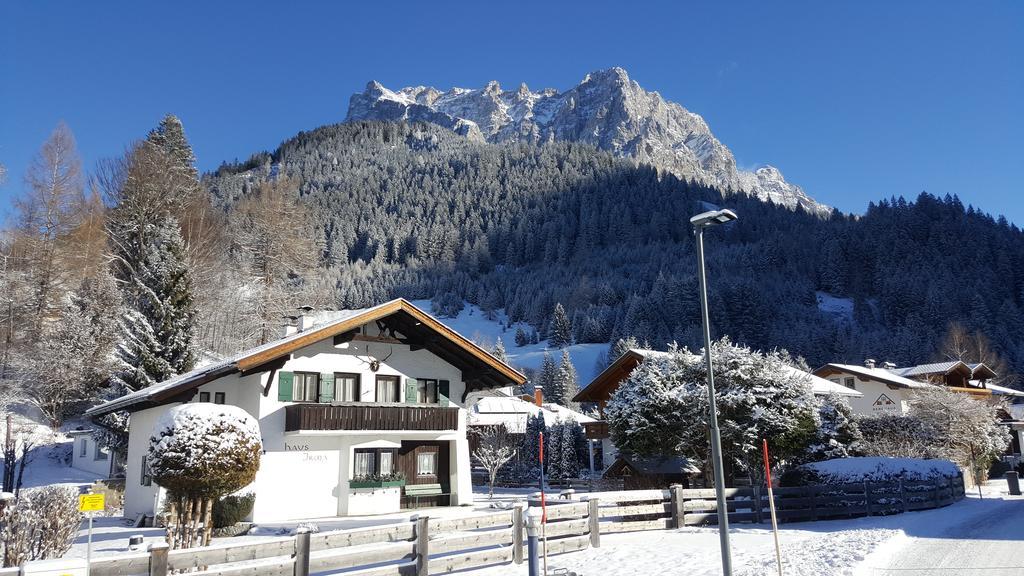 Pension Lischenhof Ehrwald Exteriér fotografie